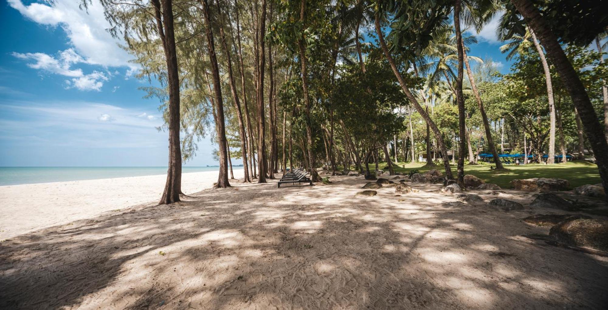 Avani Plus Khao Lak Resort 外观 照片